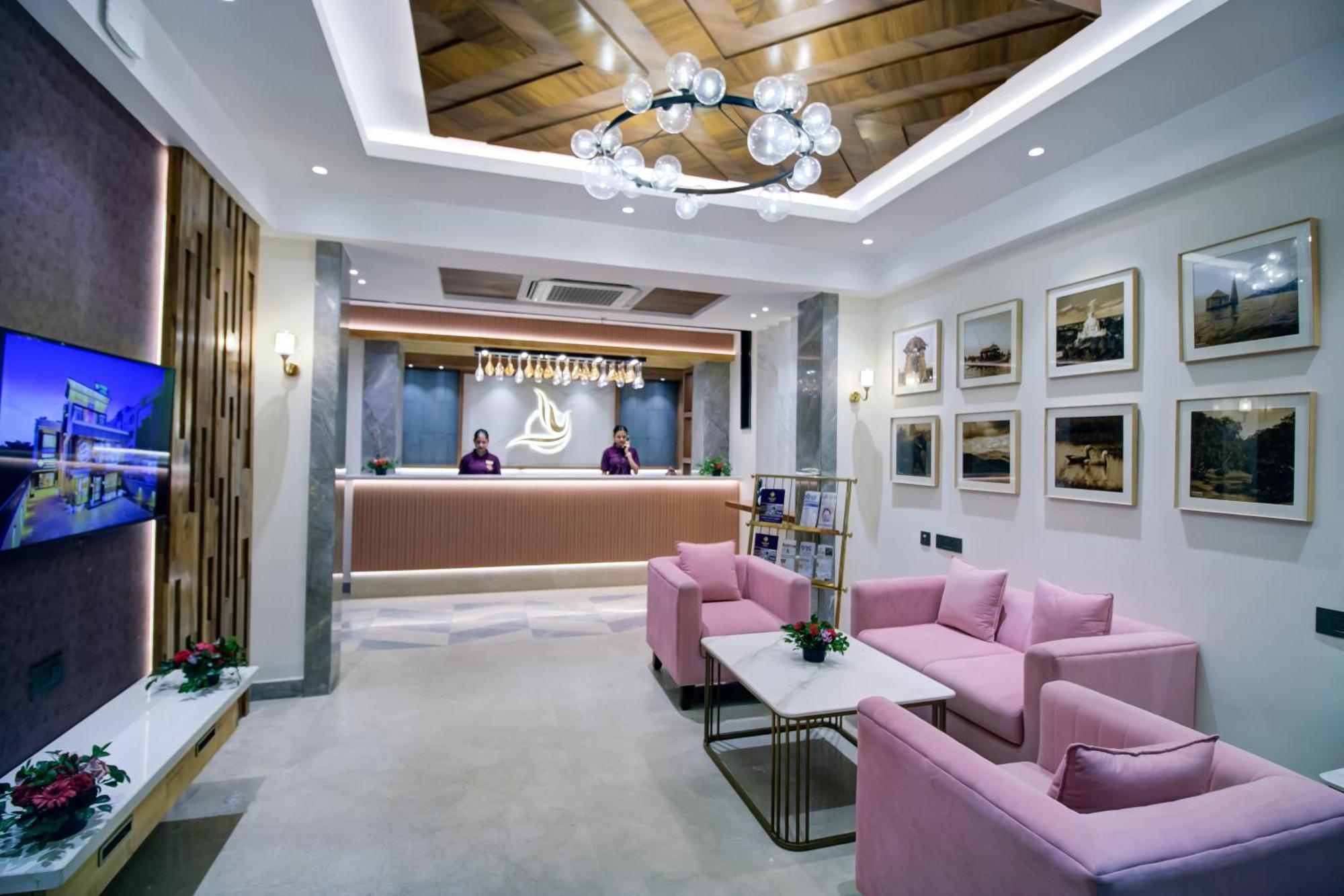 Cozzet Victoria Hotel Бхубанешвар Екстериор снимка