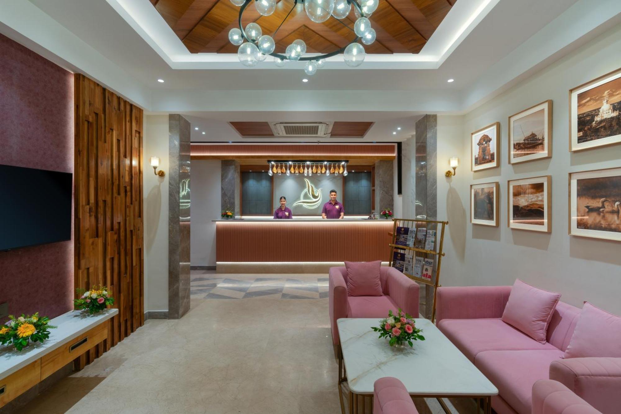 Cozzet Victoria Hotel Бхубанешвар Екстериор снимка